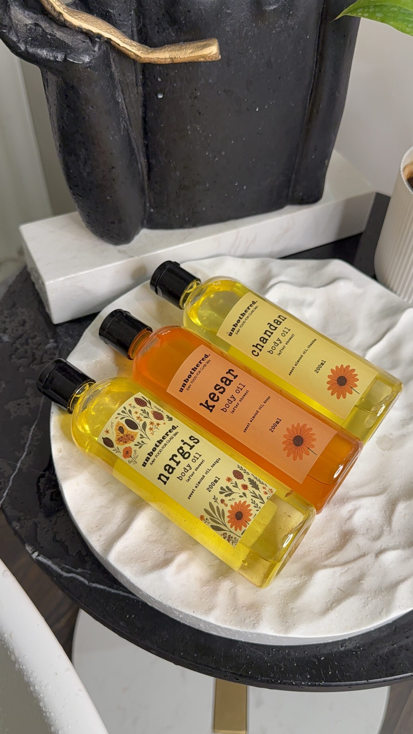 Chandan Body oil - Image 3